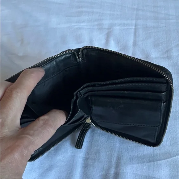 Coach Black Pebbled Leather Zip Around Wallet - Picture 7 of 8